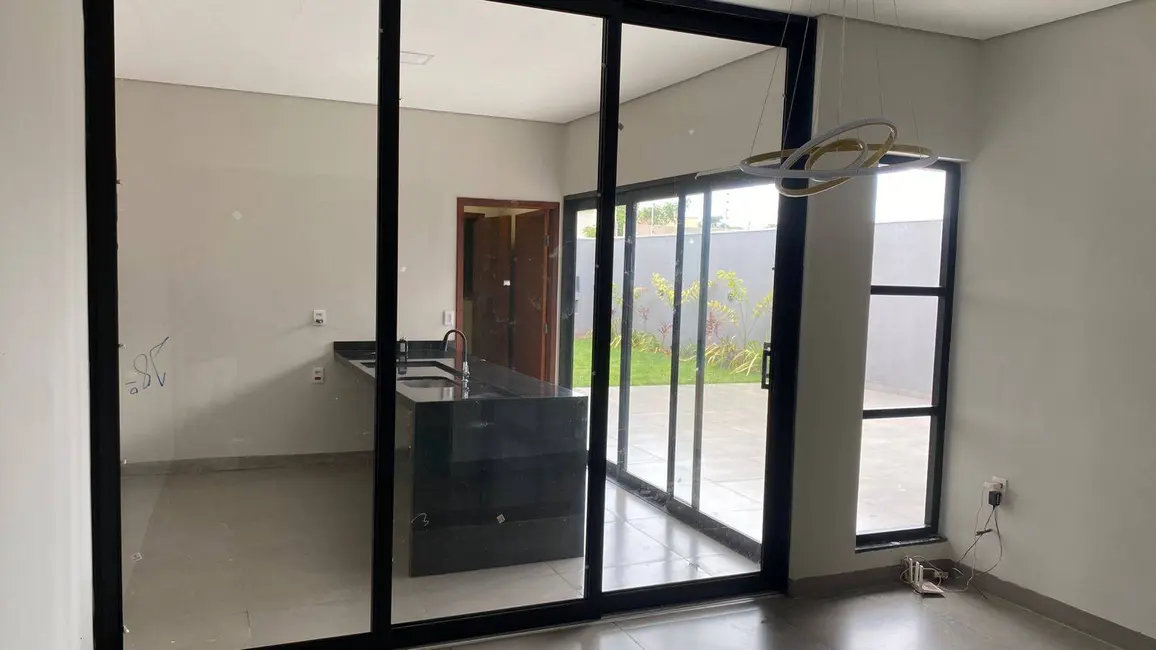 Foto 6 de Casa com 3 quartos à venda, 237m2 em Dourados - MS