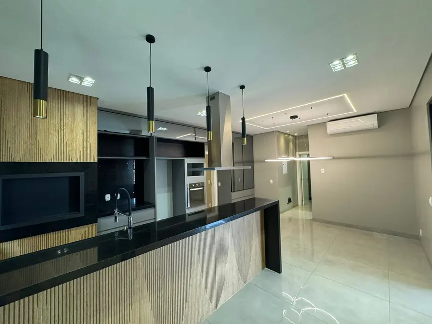 Foto 2 de Casa com 3 quartos à venda, 162m2 em Porto Seguro, Dourados - MS