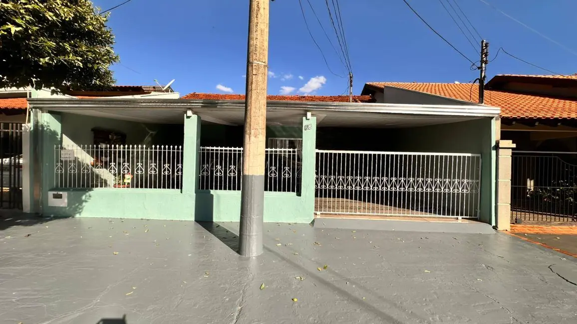 Foto 1 de Casa com 3 quartos à venda, 220m2 em BNH I Plano, Dourados - MS