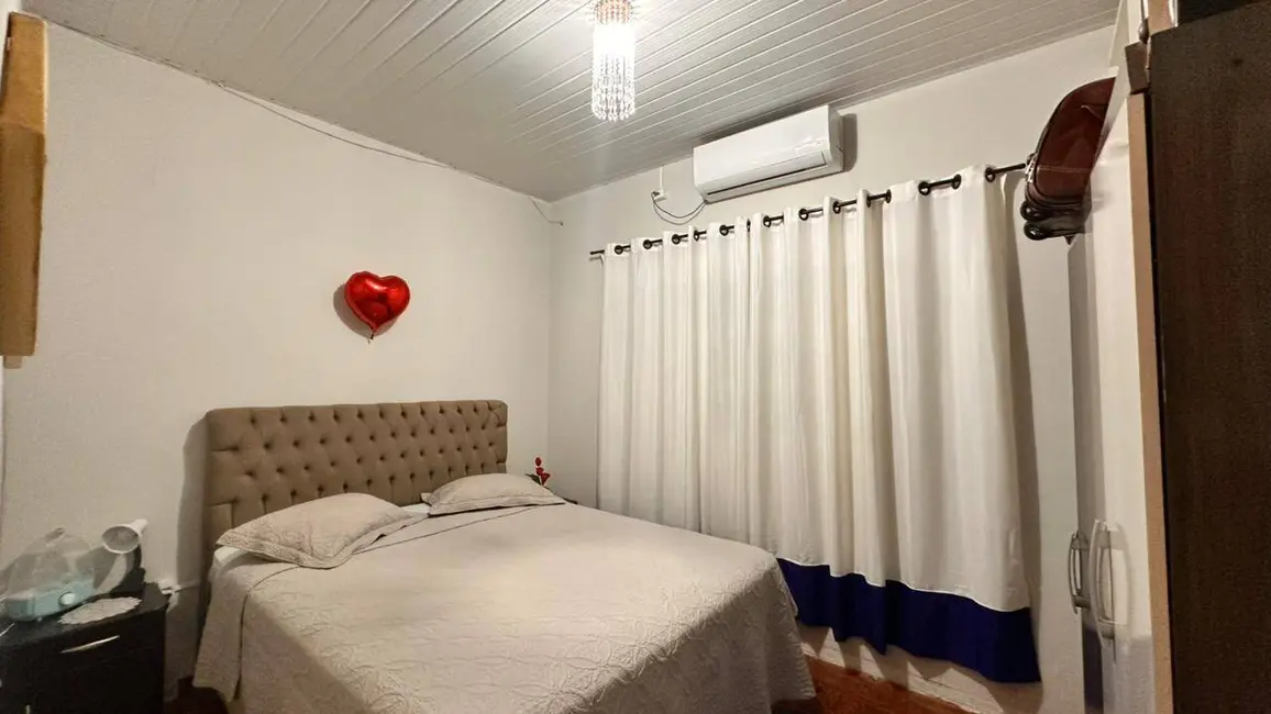 Foto 4 de Casa com 3 quartos à venda, 220m2 em BNH I Plano, Dourados - MS