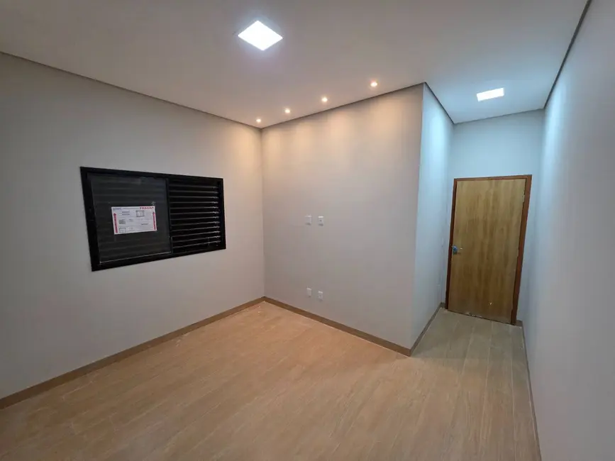 Foto 9 de Casa com 3 quartos à venda, 300m2 em Jardim Cristhais, Dourados - MS