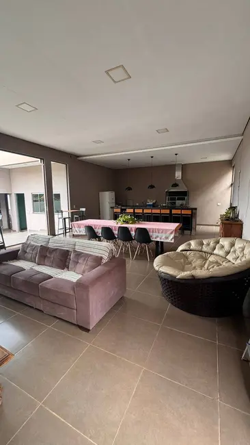 Foto 14 de Casa à venda, 600m2 em Jardim Aline, Dourados - MS