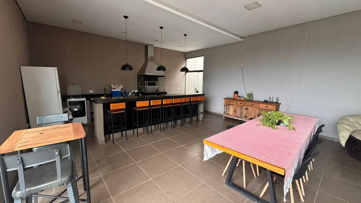 Foto 17 de Casa à venda, 600m2 em Jardim Aline, Dourados - MS