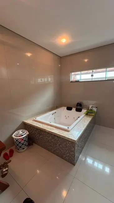 Foto 10 de Casa à venda, 600m2 em Jardim Aline, Dourados - MS