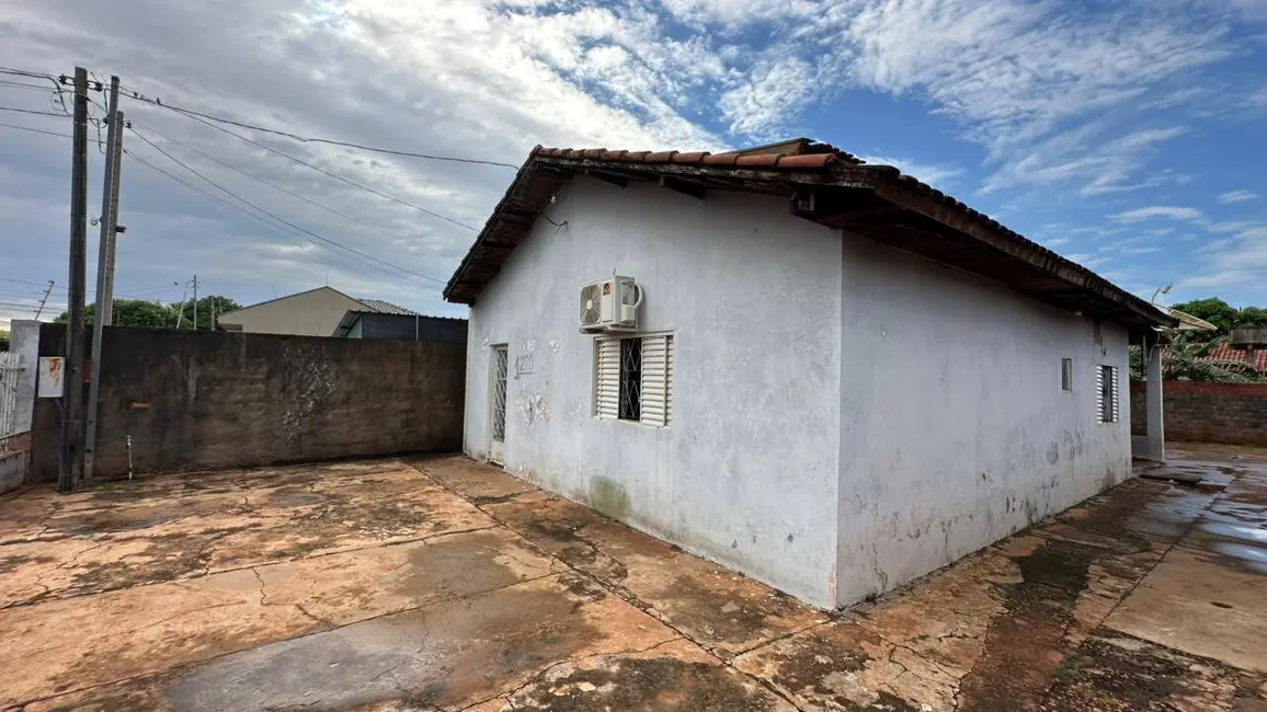 Foto 1 de Casa com 2 quartos à venda, 360m2 em Dourados - MS