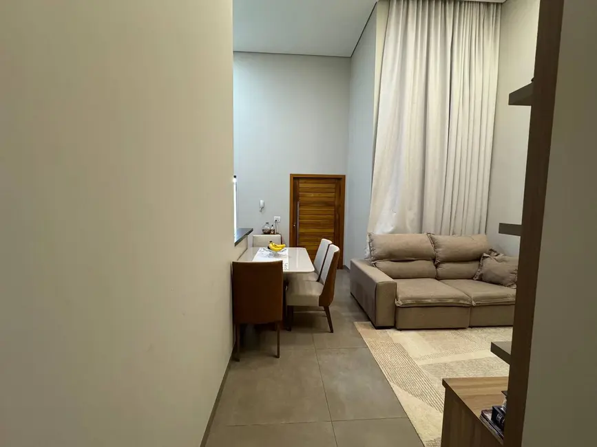 Foto 3 de Casa com 3 quartos à venda, 150m2 em Dourados - MS