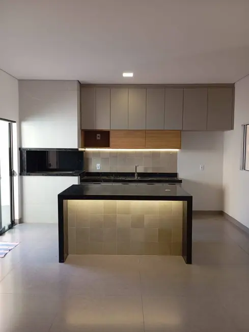 Foto 4 de Casa à venda, 264m2 em Dourados - MS