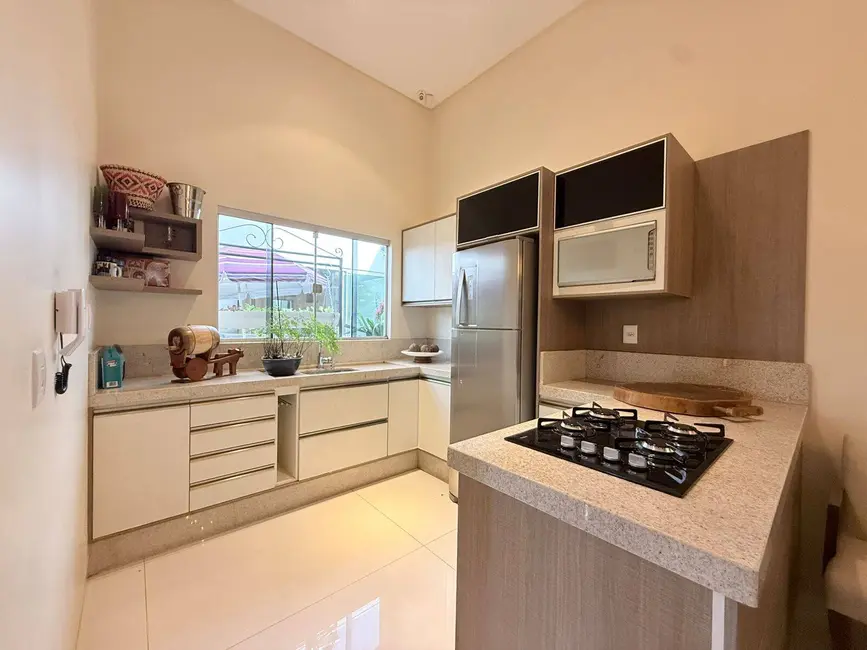 Foto 14 de Casa à venda, 354m2 em Parque Alvorada, Dourados - MS