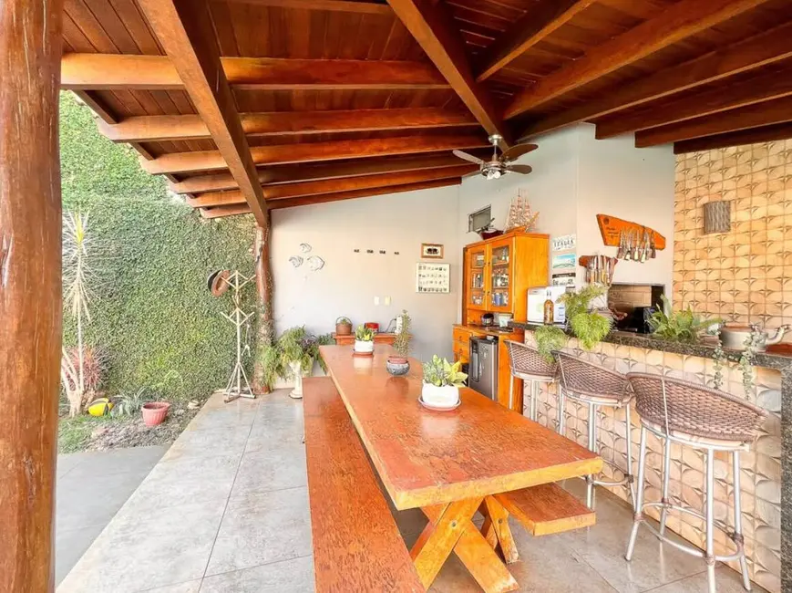 Foto 4 de Casa à venda, 600m2 em Dourados - MS