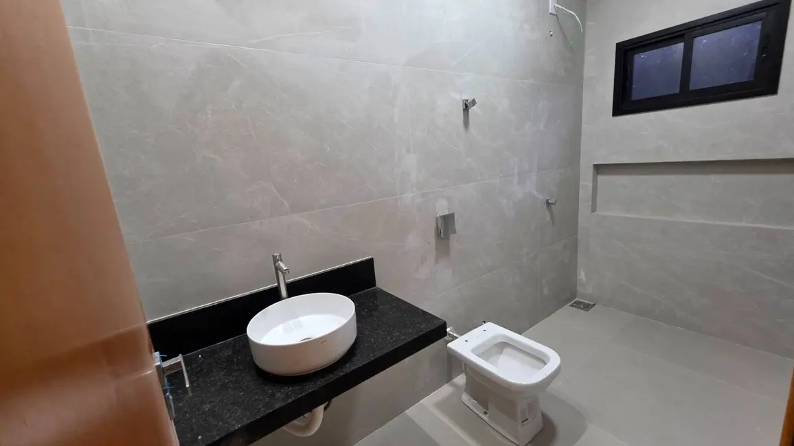 Foto 6 de Casa com 3 quartos à venda, 300m2 em Jardim Cristhais, Dourados - MS