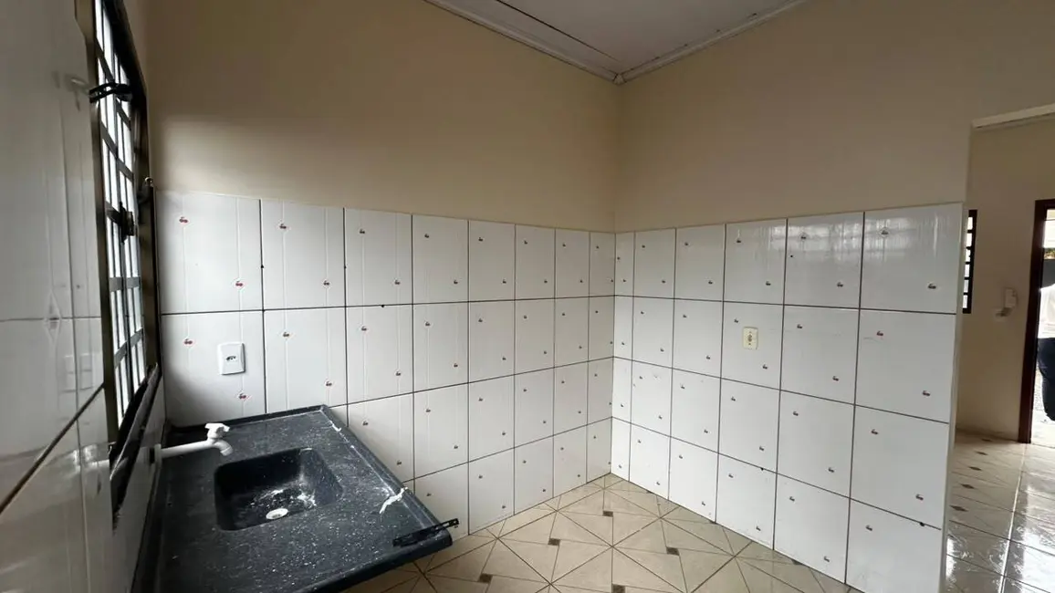 Foto 3 de Casa com 2 quartos à venda, 420m2 em Parque dos Coqueiros, Dourados - MS