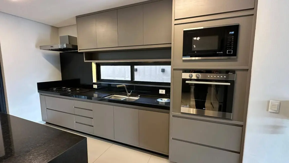 Foto 2 de Casa com 4 quartos à venda, 450m2 em Ecoville, Dourados - MS