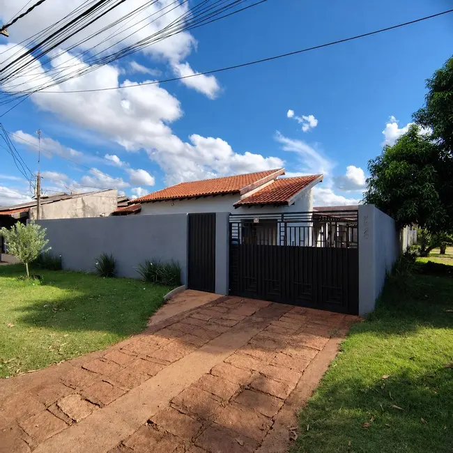 Foto 1 de Casa com 3 quartos à venda, 360m2 em Jardim Água Boa, Dourados - MS