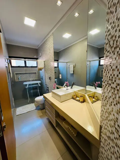 Foto 7 de Casa de Condomínio com 4 quartos à venda, 390m2 em Ecoville, Dourados - MS