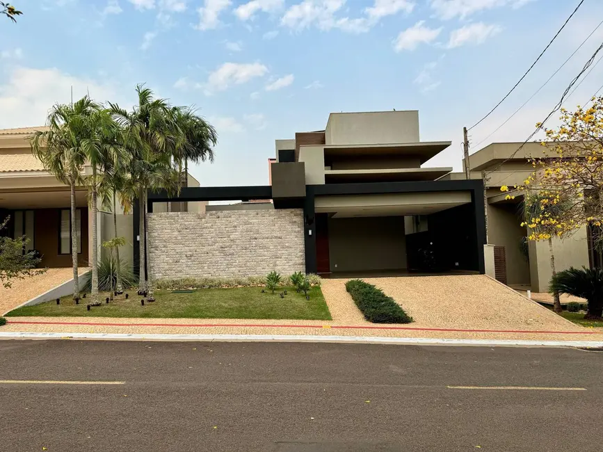 Foto 1 de Casa de Condomínio com 4 quartos à venda, 390m2 em Ecoville, Dourados - MS