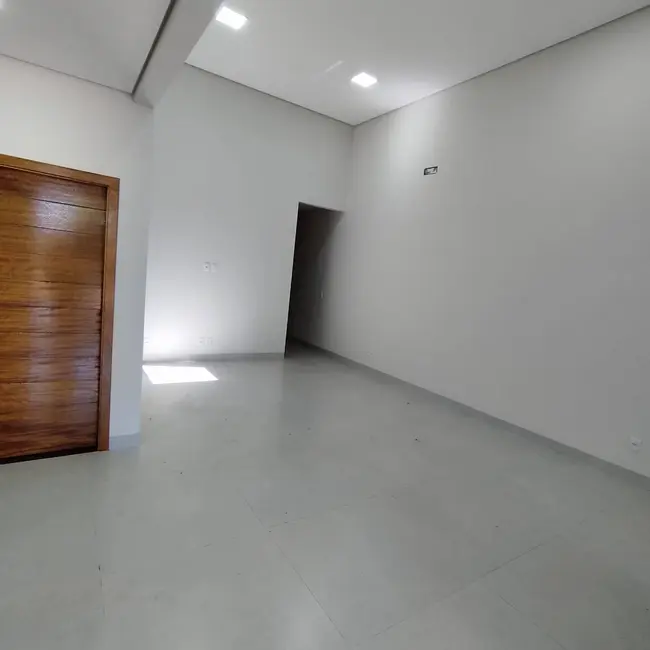 Foto 3 de Casa com 3 quartos à venda, 180m2 em Jardim Cristhais, Dourados - MS