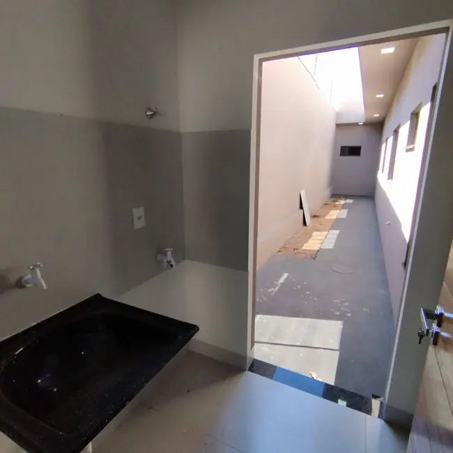 Foto 4 de Casa com 3 quartos à venda, 180m2 em Jardim Cristhais, Dourados - MS