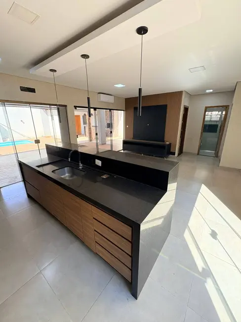 Foto 12 de Casa à venda, 360m2 em Jardim Água Boa, Dourados - MS