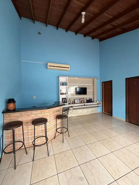 Foto 2 de Casa à venda, 400m2 em Jardim Climax, Dourados - MS