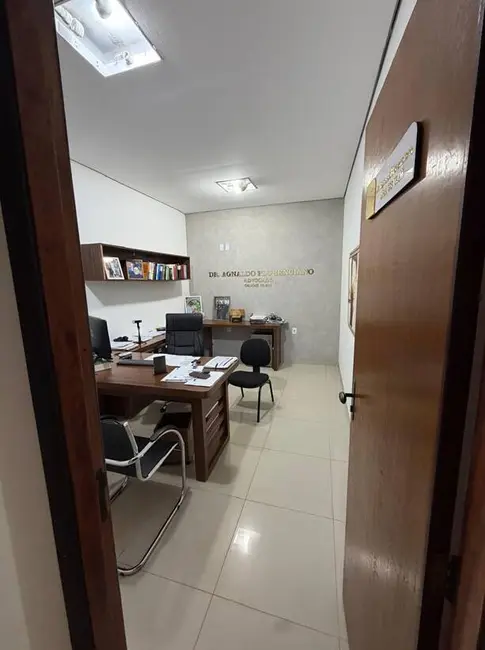 Foto 8 de Casa à venda, 400m2 em Jardim Climax, Dourados - MS