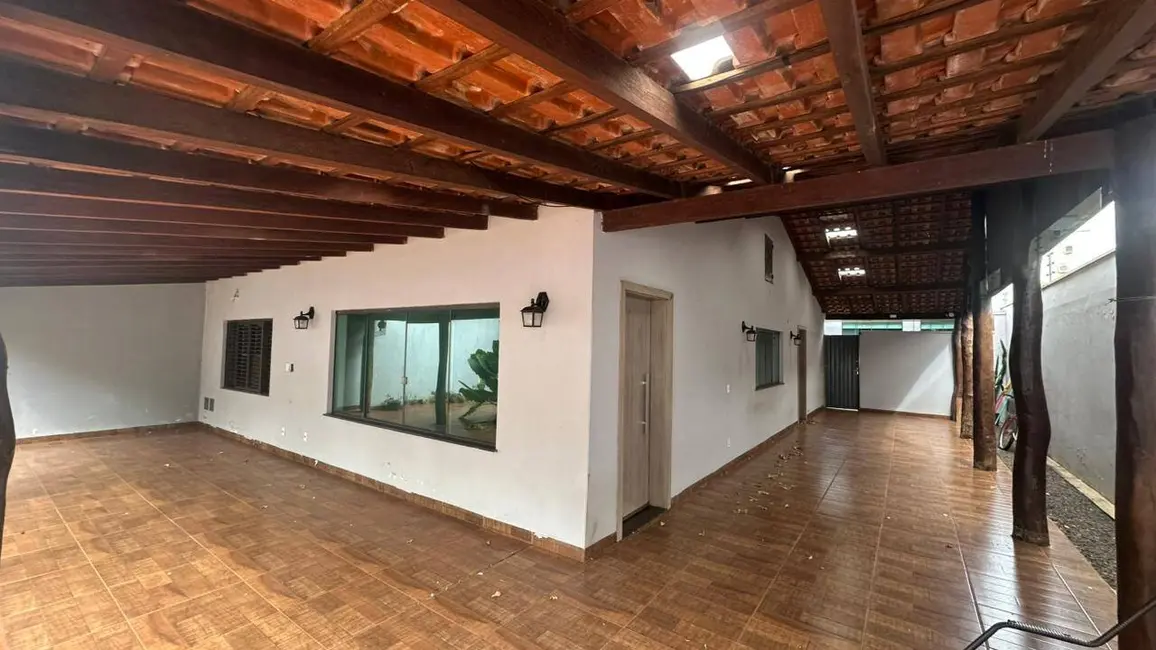 Foto 2 de Casa com 2 quartos à venda, 375m2 em Jardim América, Dourados - MS