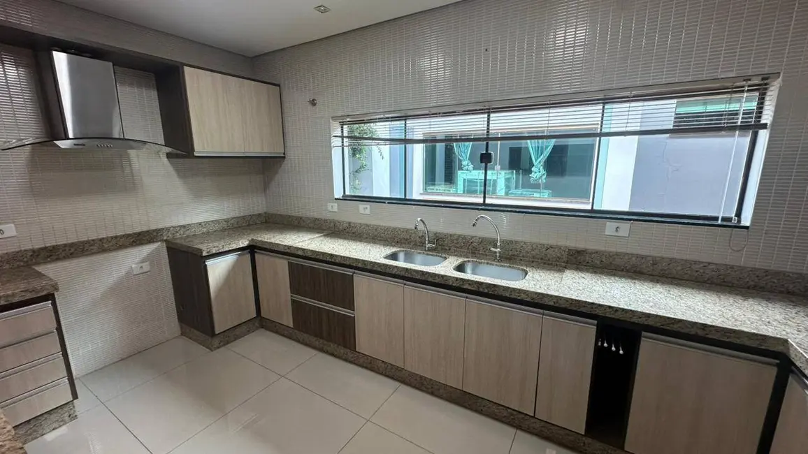 Foto 5 de Casa com 2 quartos à venda, 375m2 em Jardim América, Dourados - MS
