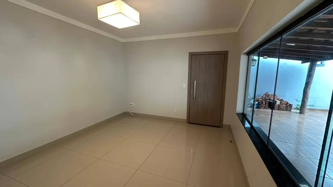 Foto 4 de Casa com 2 quartos à venda, 375m2 em Jardim América, Dourados - MS