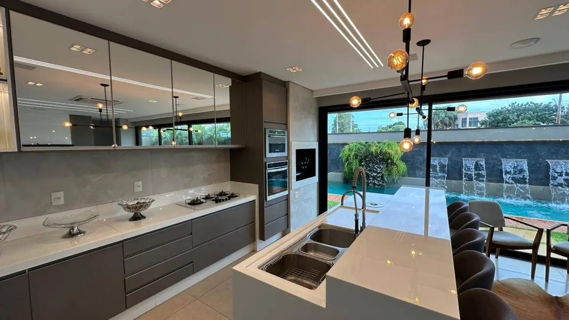Foto 6 de Sobrado com 3 quartos à venda, 369m2 em Green Park, Dourados - MS