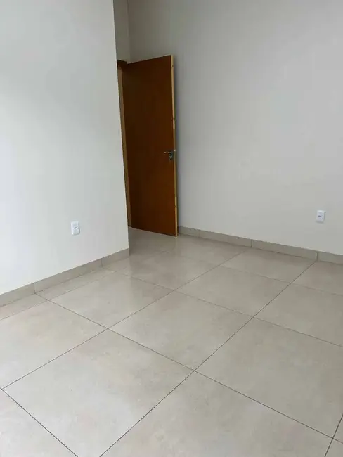 Foto 8 de Casa com 2 quartos à venda, 180m2 em Dourados - MS
