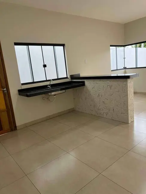 Foto 4 de Casa com 2 quartos à venda, 180m2 em Dourados - MS