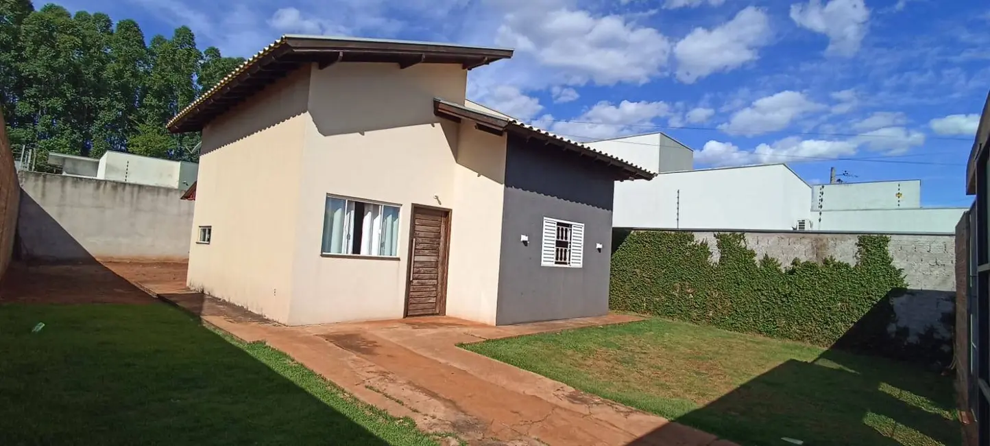 Foto 1 de Casa com 2 quartos à venda, 300m2 em Jardim Cristhais, Dourados - MS