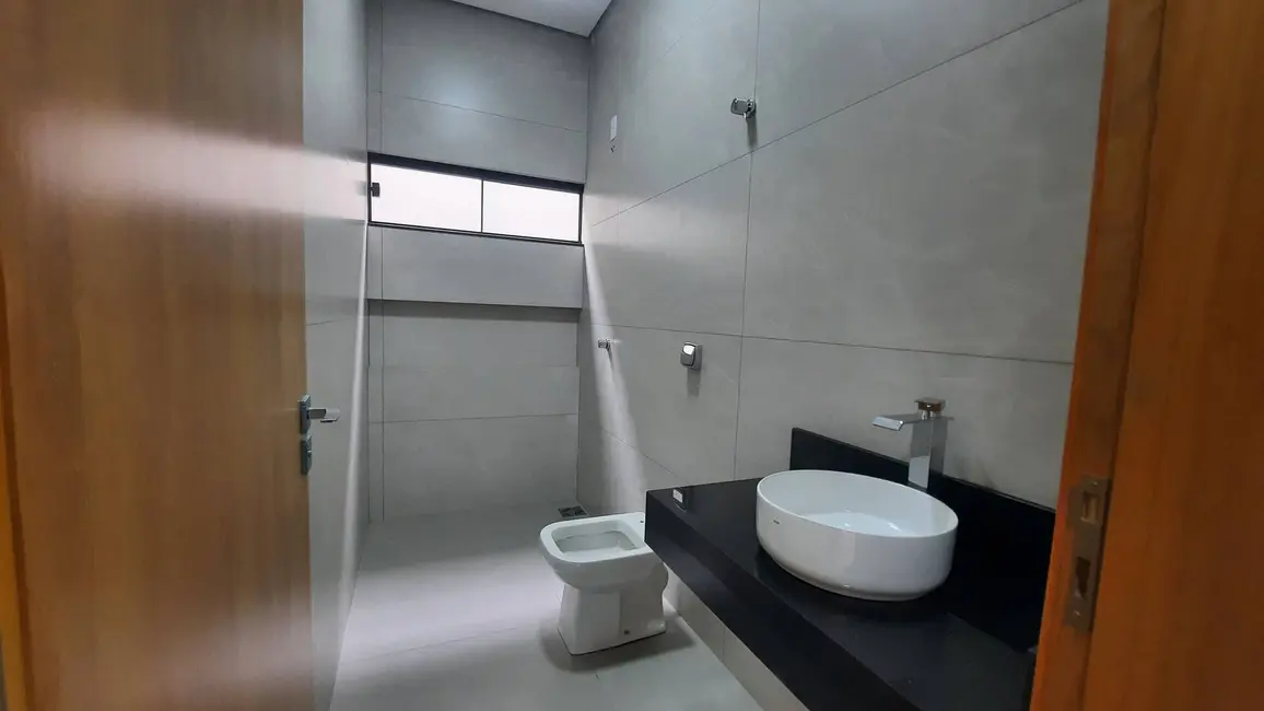 Foto 8 de Casa com 3 quartos à venda, 300m2 em Jardim Cristhais, Dourados - MS
