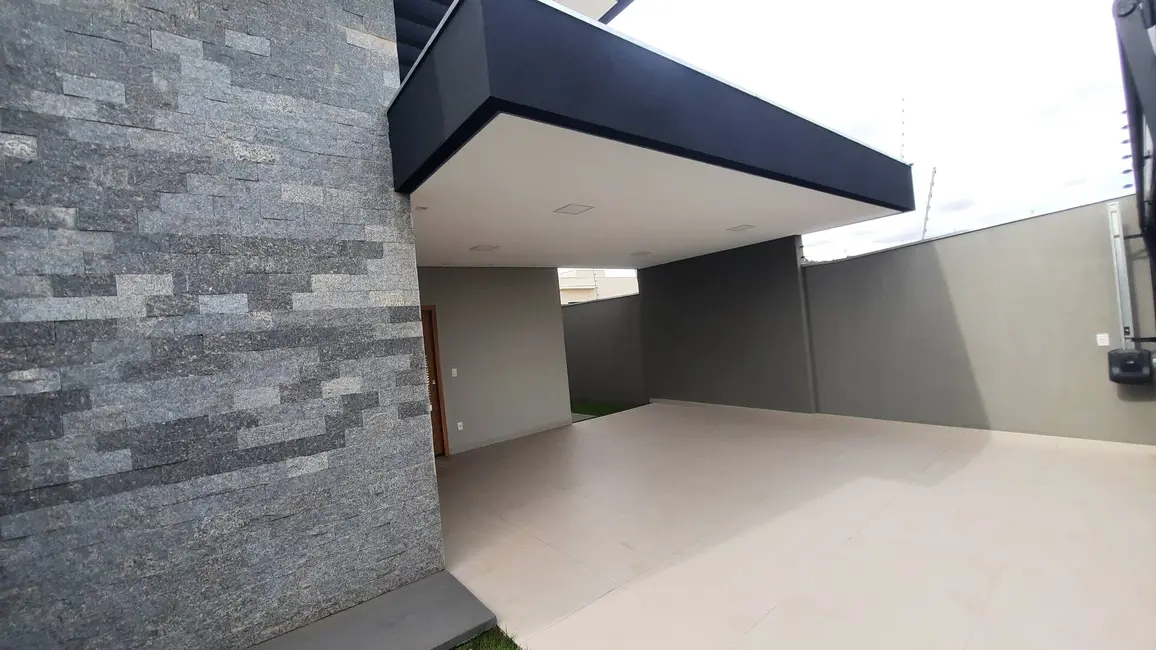 Foto 2 de Casa com 3 quartos à venda, 300m2 em Jardim Cristhais, Dourados - MS