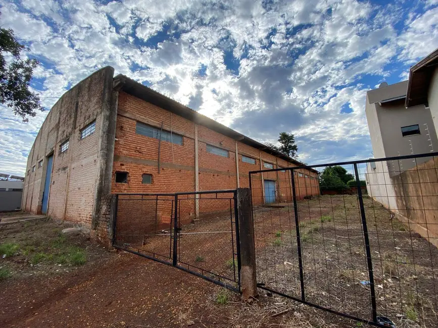 Foto 2 de Sala Comercial à venda, 2160m2 em Dourados - MS