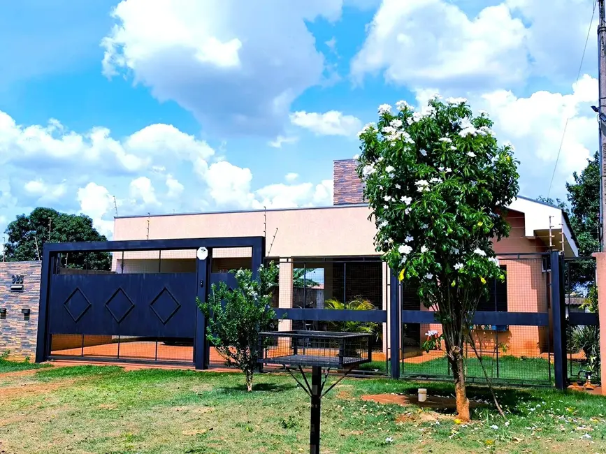 Foto 1 de Casa com 2 quartos à venda, 360m2 em Jardim Guaicurus, Dourados - MS
