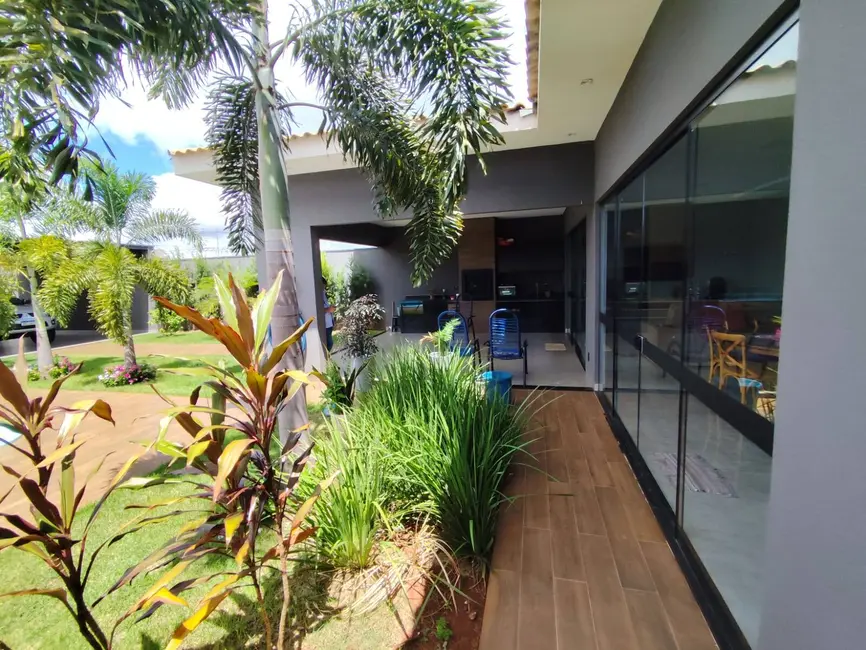 Foto 9 de Casa com 3 quartos à venda, 420m2 em Parque Alvorada, Dourados - MS
