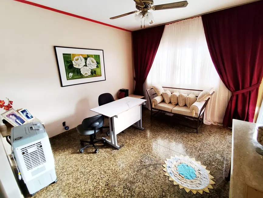 Foto 5 de Casa com 4 quartos à venda, 500m2 em Jardim América, Dourados - MS