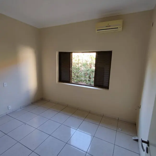 Foto 9 de Casa com 4 quartos à venda, 420m2 em Jardim Caramuru, Dourados - MS