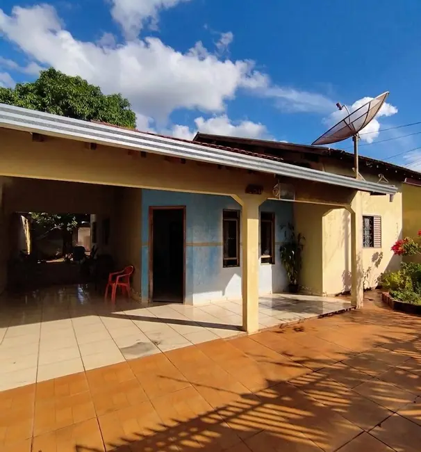 Foto 1 de Casa com 3 quartos à venda, 360m2 em Jardim Água Boa, Dourados - MS