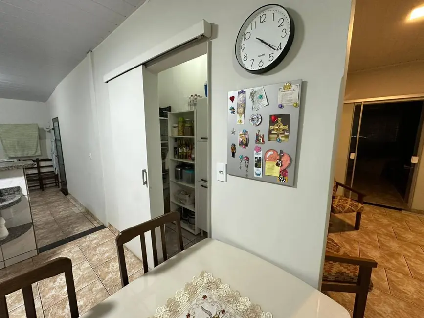 Foto 4 de Casa com 3 quartos à venda, 200m2 em BNH I Plano, Dourados - MS