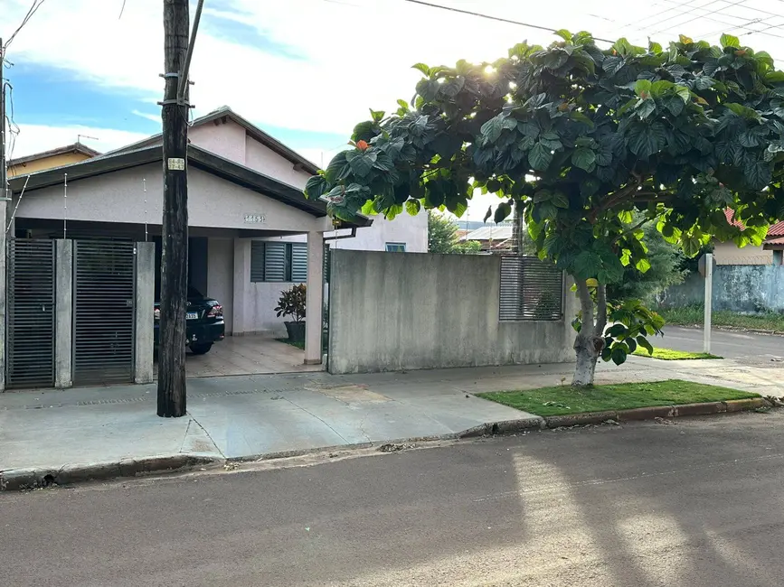 Foto 1 de Casa com 3 quartos à venda, 200m2 em BNH I Plano, Dourados - MS