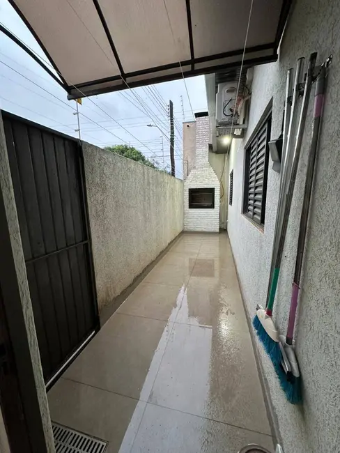 Foto 7 de Casa com 3 quartos à venda, 200m2 em BNH I Plano, Dourados - MS