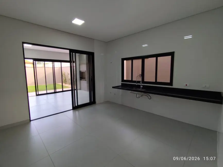 Foto 5 de Casa com 3 quartos à venda, 360m2 em Dourados - MS