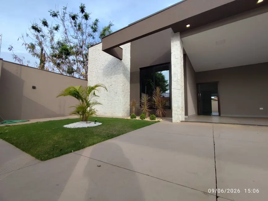 Foto 3 de Casa com 3 quartos à venda, 360m2 em Dourados - MS