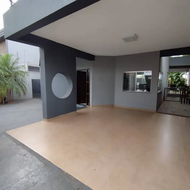 Foto 2 de Casa com 3 quartos à venda, 360m2 em Parque Alvorada, Dourados - MS