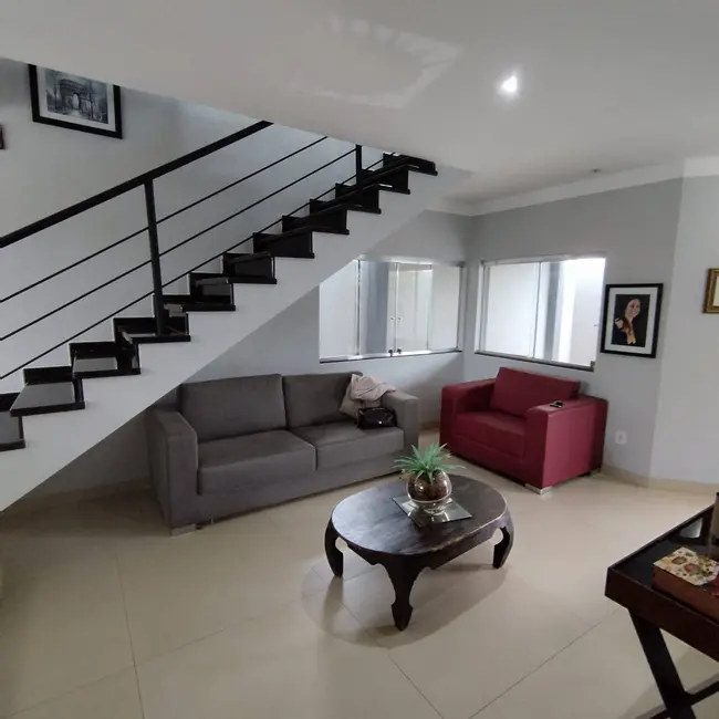 Foto 3 de Casa com 3 quartos à venda, 360m2 em Parque Alvorada, Dourados - MS