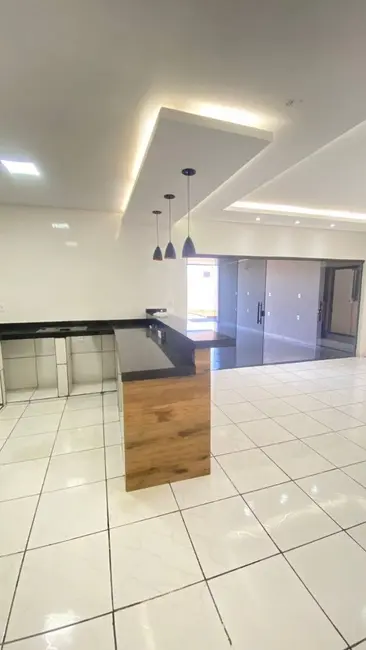 Foto 7 de Casa com 3 quartos à venda, 228m2 em Dourados - MS