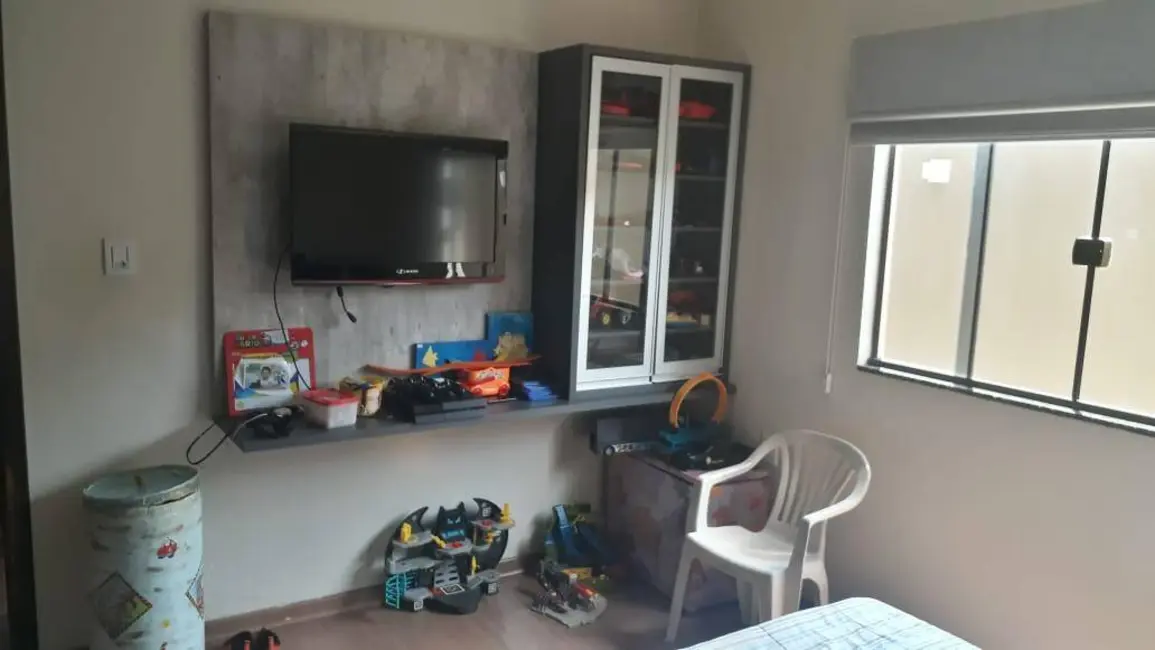 Foto 4 de Casa com 3 quartos à venda, 420m2 em Parque Alvorada, Dourados - MS