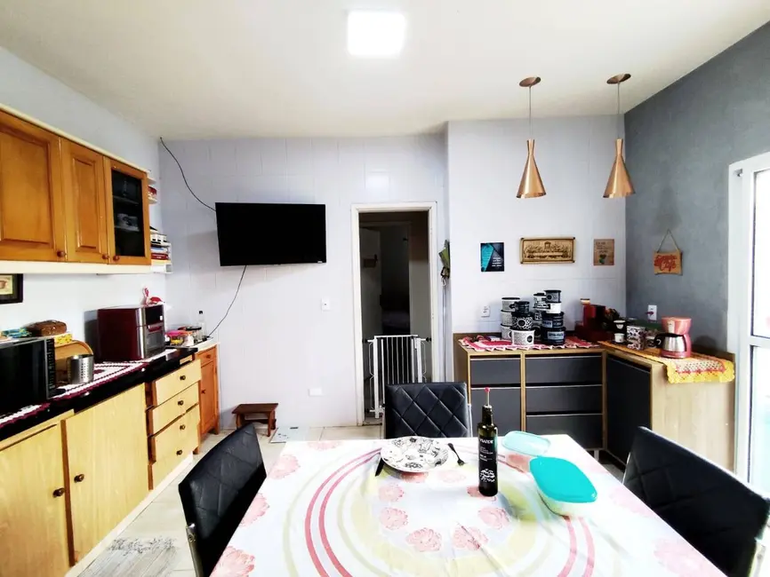 Foto 2 de Casa com 3 quartos à venda, 300m2 em BNH I Plano, Dourados - MS