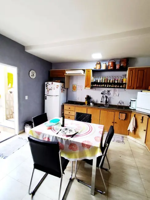 Foto 4 de Casa com 3 quartos à venda, 300m2 em BNH I Plano, Dourados - MS